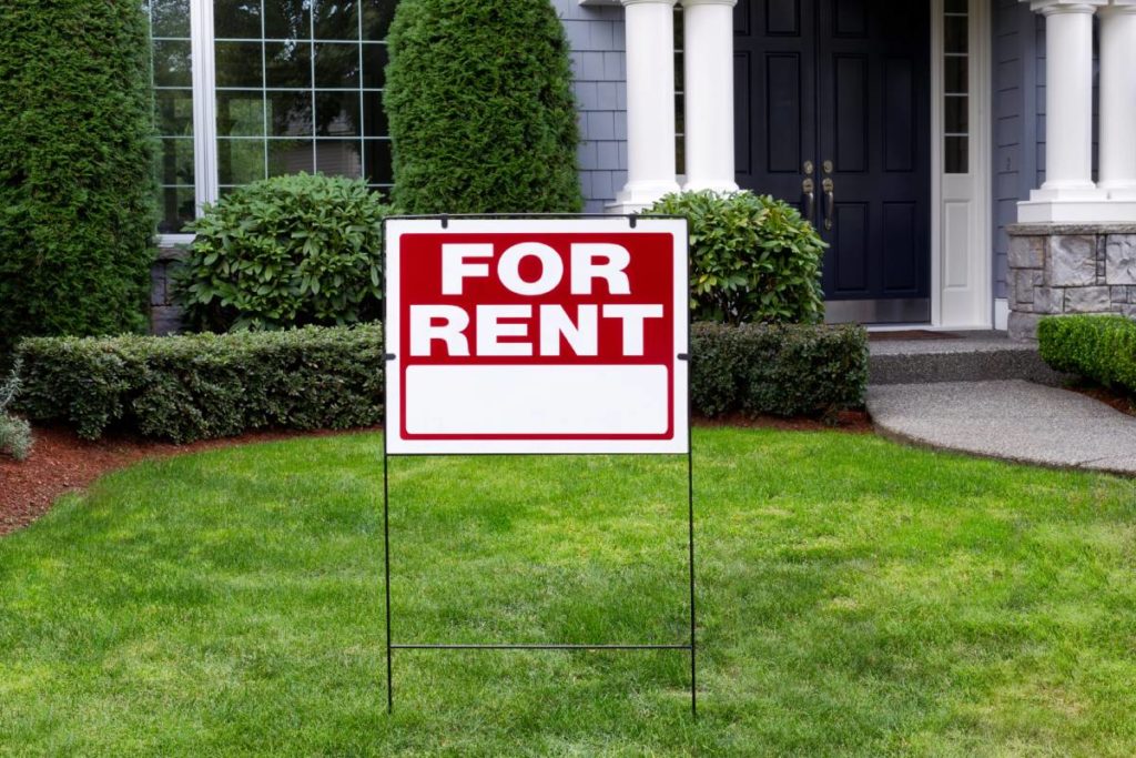 Image of for rent sign - why summer is the best time to list your rental - Zenith Properties NW in Vancouver WA